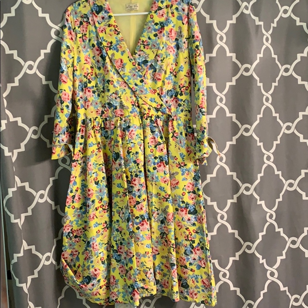 Beautiful vintage dress